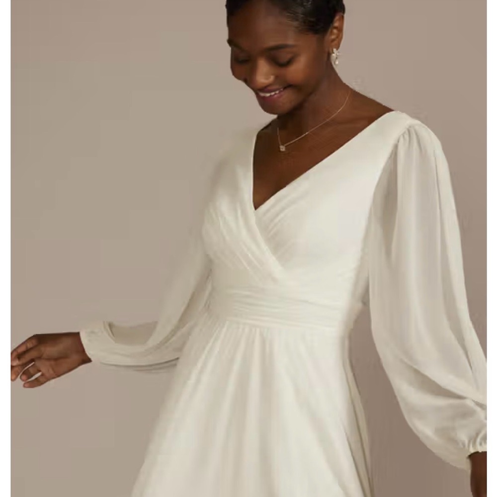 David’s Bridal Wedding Dress- Long Billow Sleeve Chiffon A-Line Size 14